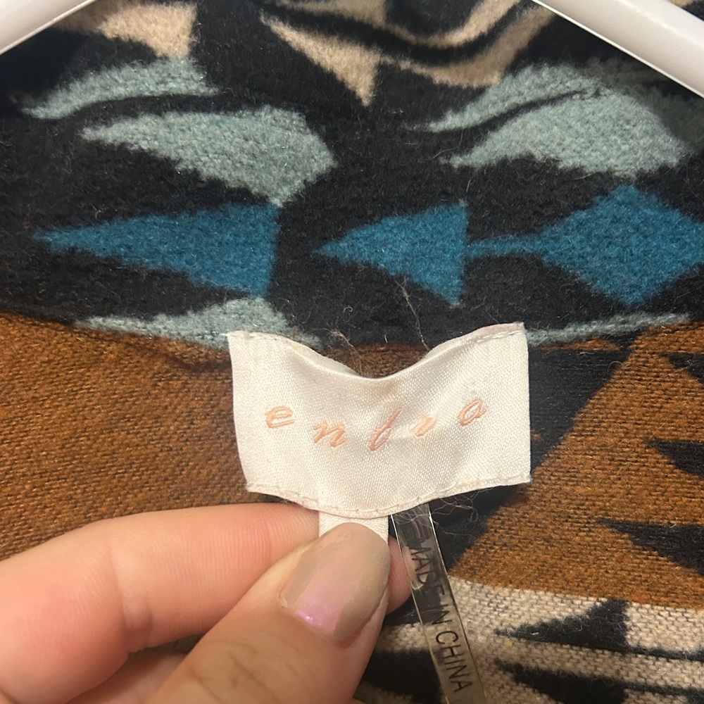 Women’s Aztec shacket - Picture 2 of 3